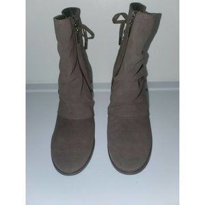 Clarks Artisan Alpine Andi Heeled Suede Boot 8.5